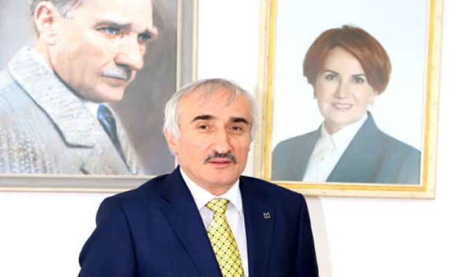 Dr. Hüsamettin Atasever Sağlık Çalışanlarının Tıp Bayramını Kutladı