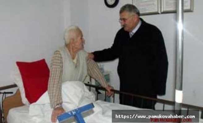 Başkan Keser hastaları ziyaret etti.