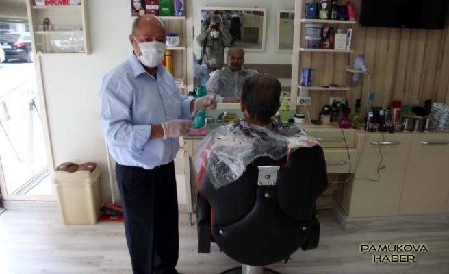 Berber Abbas’tan sağlıkçılara bedava tıraş.