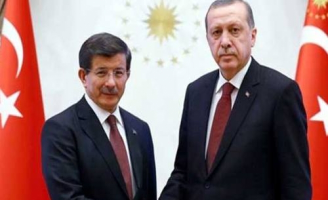 Başbakan Davutoğlu istifa etti