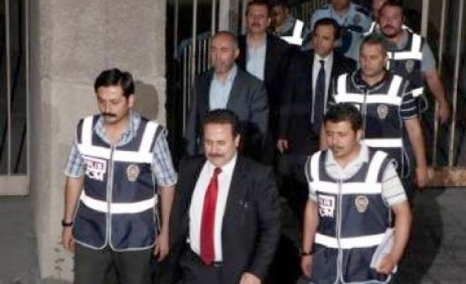 Deniz Feneri e.V’de Akman ve Karaman’la birlikte 4 kişi tutuklandı