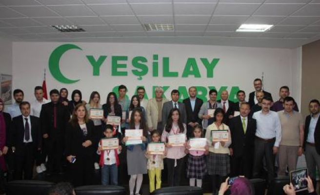 Hürriyet Anadolu Lisesi Öğrencileri Sakarya da ödül topladılar.