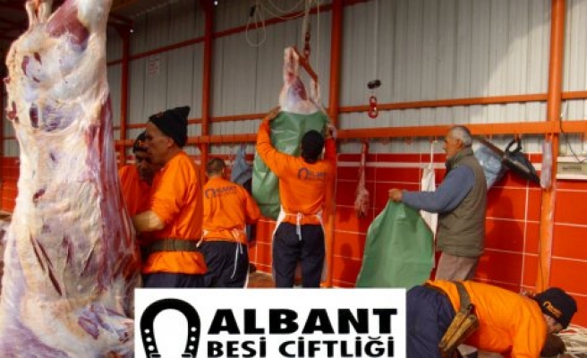 Nalbant Besi Çiftliğinde kurban kesimi vatandaşları hayran bıraktı.