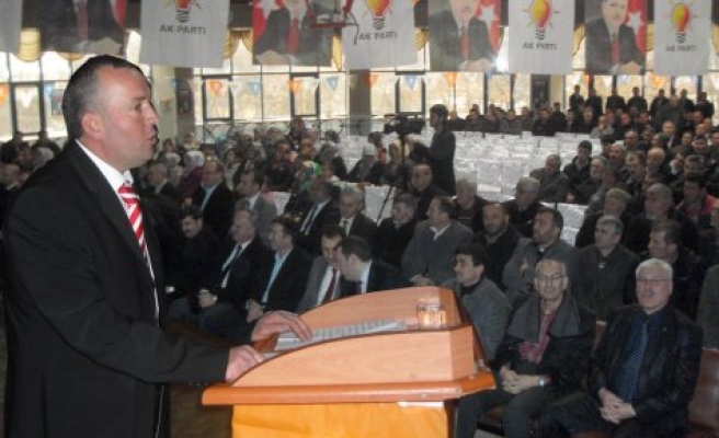 Pamukova AKP ilçe yönetimi değişti. Yeni başkan Gürsel Işık