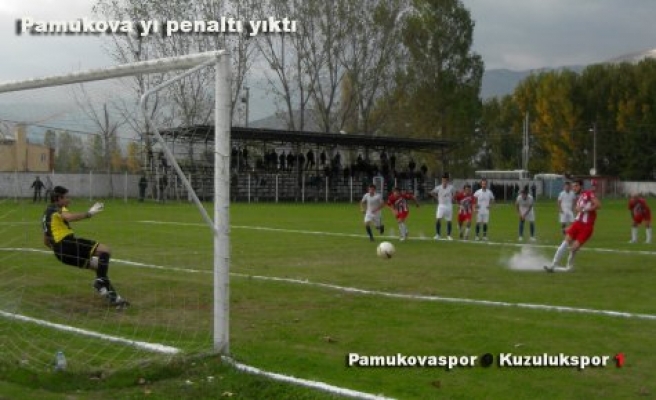 Pamukova Sahasında Kuzulukspor’a 1-0 malup oldu.