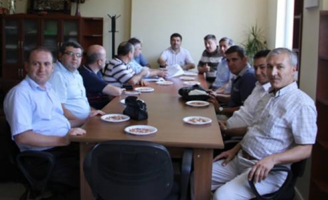 SAÜ’ye bağlı yüksek Okul Müdürleri Pamukova da toplandılar.