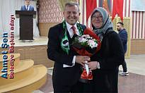 Ahmet Şen Eşi ile birlikte Kadınlar gününü kutladı.