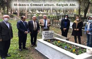 CHP İl Yönetimi Selçuk Gedikliyi Mezarı başında...