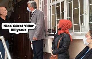 CHP'liler Yaşlılara Saygı Haftasında onların...