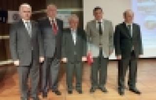 Özcan Pehlivanoğlu Erzurum Üniversitesinde Konferansa...