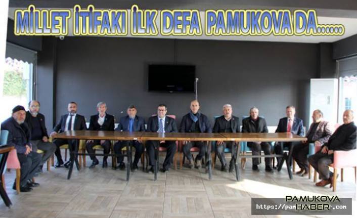 Millet İttifakı Üyeleri Pamukova da bir araya geldiler.