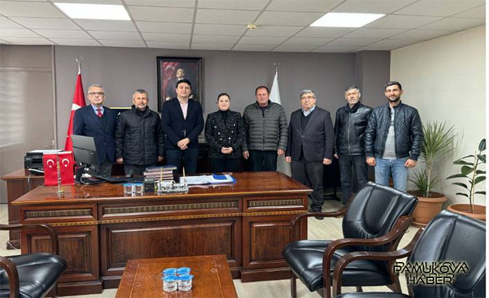CHP Başkan adayı Ece Söyler ve yönetim Kaymakam beyi ziyaret ettiler.